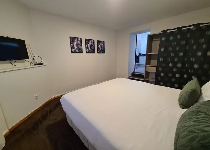 Le Oasis エクスレバン